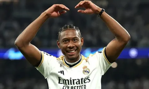 Ancelotti xác nhận thời điểm Alaba tái xuất