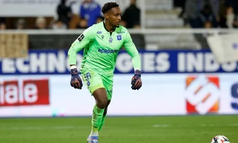 Donovan Léon: Người hùng giúp Auxerre khuất phục 'ông kẹ Ligue 1' PSG