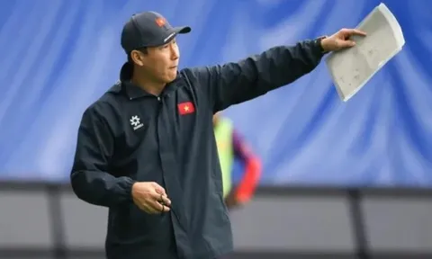 Việt Nam với bài toán hàng tiền vệ ở AFF Cup 2024