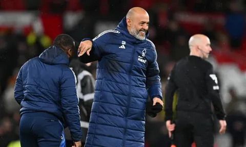 Nuno Santo nói thẳng trình độ của Man United