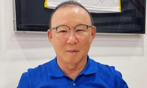 HLV Park Hang-seo đến Lào cổ vũ tuyển Việt Nam