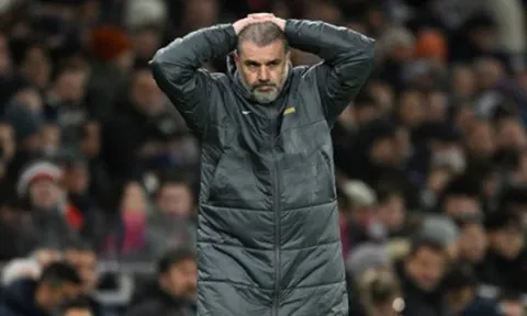 Postecoglou: "Thật đau đớn"