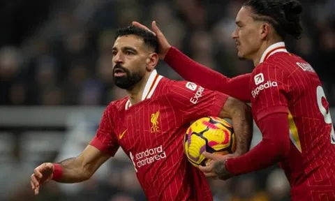 Salah chọn ra "cạ cứng" tại Liverpool
