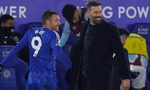 Vardy 'cứu giá' Van Nistelrooy trước Brighton