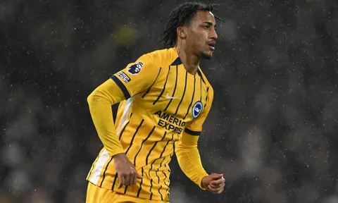 Arsenal ra giá 54 triệu bảng cho tiền đạo Premier League được Liverpool khao khát