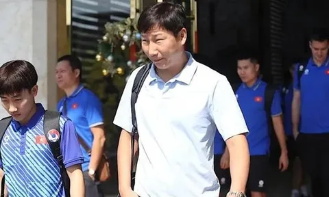 Tuyển Việt Nam về nước, rõ thái độ của ông Kim Sang-sik