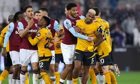 Xô xát nảy lửa ở trận West Ham vs Wolves