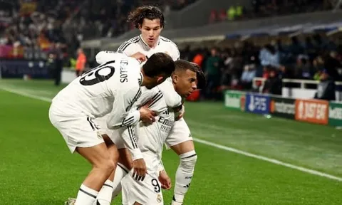 Đạt mốc 50 bàn, Mbappe chỉ còn kém Messi tại Champions League