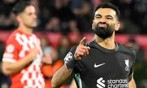 Carragher tiết lộ lý do Salah ở lại Liverpool