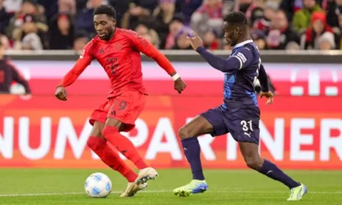 NÓNG: Liverpool vượt mặt MU thương vụ Alphonso Davies
