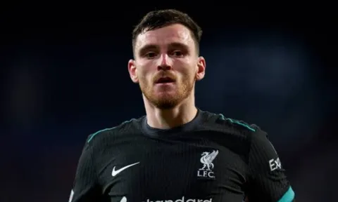 Bayern tìm người thay thế Davies: Robertson liệu có rời Liverpool?