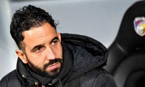 Amorim gây bất ngờ với hàng công MU đấu Man City