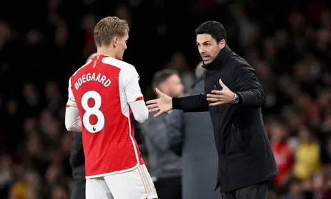 Arteta bị công kích vì quyết định với Odegaard