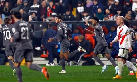 Real Madrid chia điểm với Rayo Vallecano sau màn rượt đuổi tỷ số điên rồ