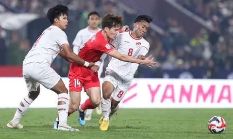 Chuyên gia: Việt Nam chia cắt 2 cầu thủ, khiến Indonesia mất một nửa sức công phá