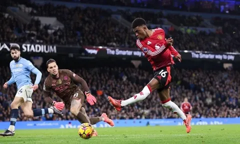 Roy Keane lên tiếng cảnh báo Amad Diallo