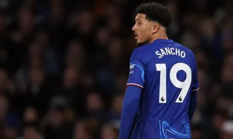 Jadon Sancho thể hiện cam kết với Chelsea sau chiến thắng trước Brentford