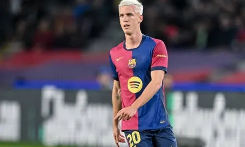 Olmo 'tròn mắt' với 2 ngọc quý 16 tuổi của Barcelona
