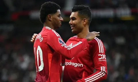 Theo đuổi sao M.U, Arsenal có thể lặp lại sai lầm với Sterling