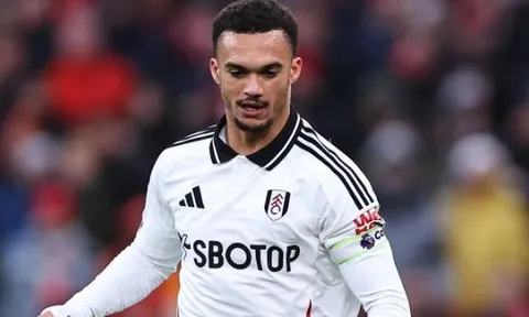 Liverpool chiêu mộ Antonee Robinson từ Fulham, Everton sẽ 'vớ bẩm'