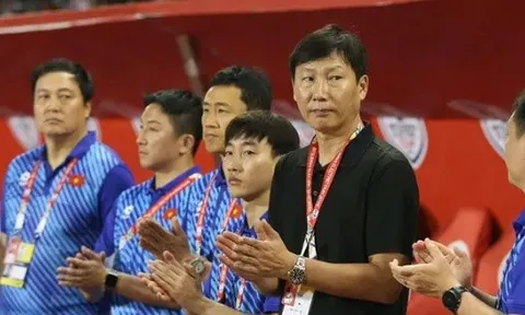 HLV Kim Sang-sik: Việt Nam vẫn đang đi đúng lộ trình