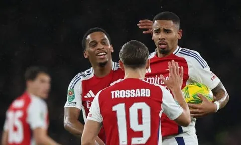 Jesus lập hattrick, Arsenal ngược dòng giành vé vào bán kết Carabao Cup