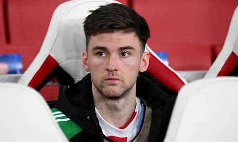 Rời Arsenal, Kieran Tierney tạo nên cuộc chiến trên TTCN
