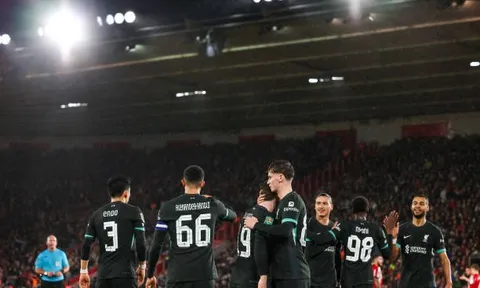 Vì sao trận Liverpool, Arsenal, Man Utd ở EFL Cup không có VAR?