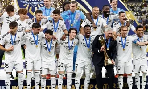 Cuộc họp ''bước ngoặt'' của Real Madrid