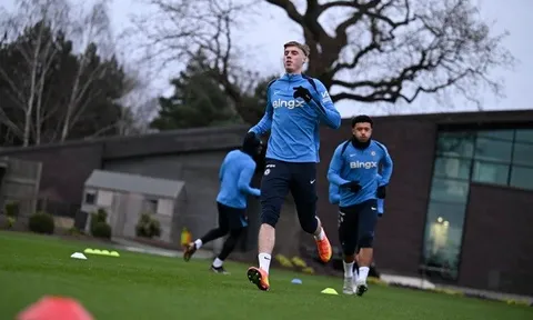 Martin Keown ca ngợi cầu thủ có "khả năng kỳ diệu" của Chelsea