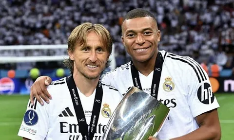 Mbappe kinh ngạc với số danh hiệu của Modric