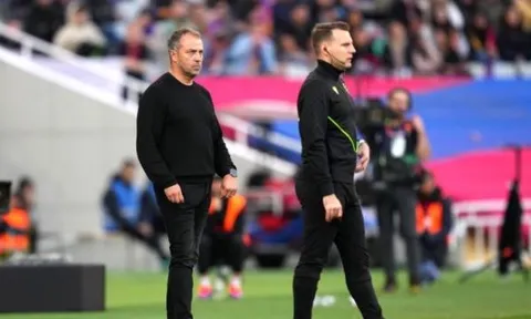 Barca bị Atletico Madrid vượt mặt, tương lai nào cho Flick?