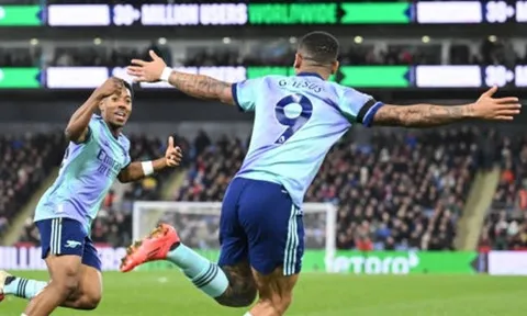 Gabriel Jesus có phải câu trả lời cho hàng công Arsenal?