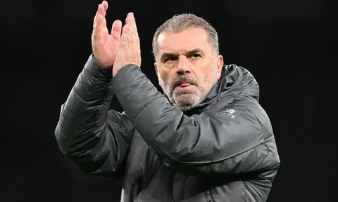 Trước đại chiến, Arne Slot "ru ngủ" Tottenham bằng lời mật ngọt