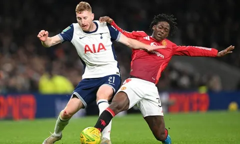 CĐV Man United: "Mainoo là vấn đề lớn của CLB, chơi quá tệ"