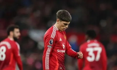 Garnacho: Từ truyền nhân của Ronaldo đến ngôi sao lạc nhịp