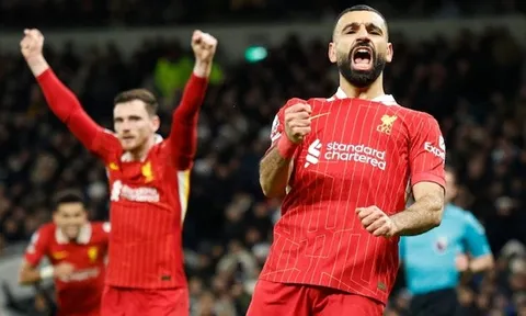 'Làm gỏi' Tottenham 6-3, ngòi nổ Salah đưa Liverpool bứt ra xa khỏi Chelsea