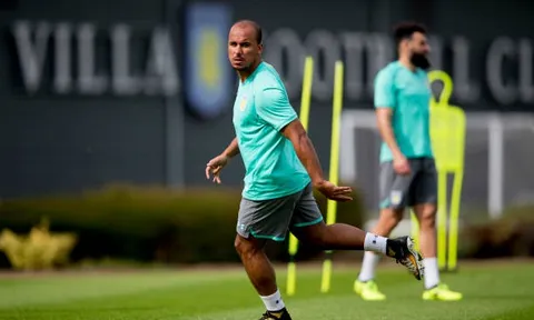 Agbonlahor giục Arsenal chiêu mộ tiền đạo hay hơn Haaland