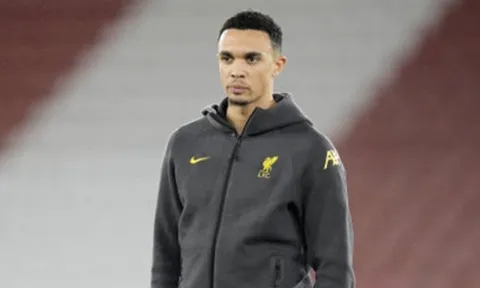 Nhìn Vinicius, Alexander-Arnold nên 'quay xe' với Real Madrid