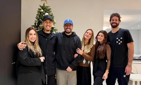 Firmino hội ngộ Alisson tại Liverpool