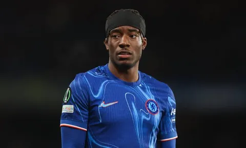 Vì sao Madueke mất tích ở trận Chelsea thua Fulham?