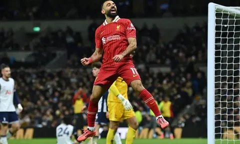 4 dự đoán đắt giá của Carragher về Premier League trong năm 2025