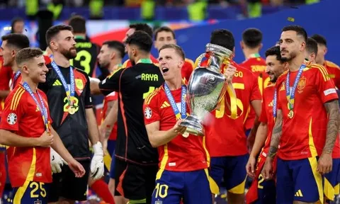 Món hời Man United phải chớp lấy từ Barcelona
