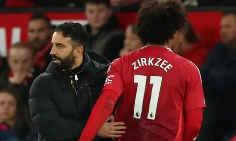 Dấu chấm hết cho Zirkzee tại Man Utd