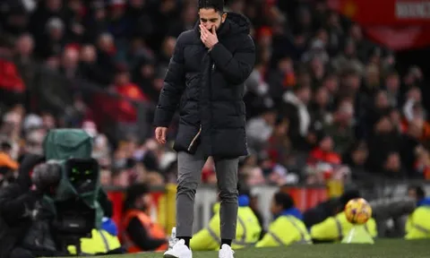Gary Neville mách nước cho Amorim đấu Liverpool: Đưa 2 "họng pháo" trở lại đội hình