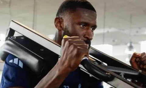 Real Madrid trở lại tập luyện: Alaba vẫn chưa sẵn sàng tái xuất