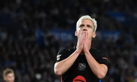 Barca lỗ bao nhiêu nếu không đăng ký được Dani Olmo?