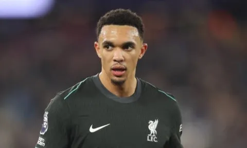 Chuyển nhượng sáng 1/1: Liverpool gieo sầu cho Real; M.U hết tiền đi chợ