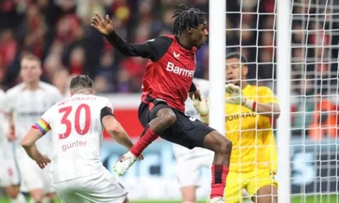 Frimpong bật đèn xanh cho Liverpool