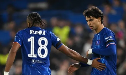 Tại sao Nkunku tức giận với Felix khi Chelsea thua Ipswich?